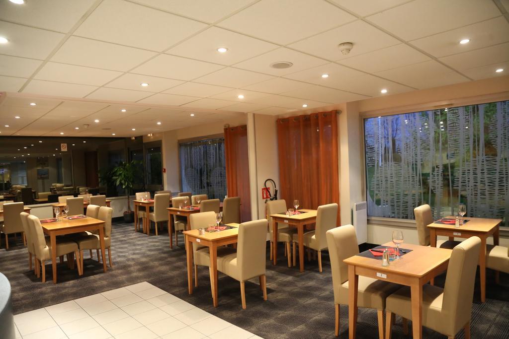 Отель Ibis Styles Orleans Ла-Шапель-Сен-Мемен Экстерьер фото