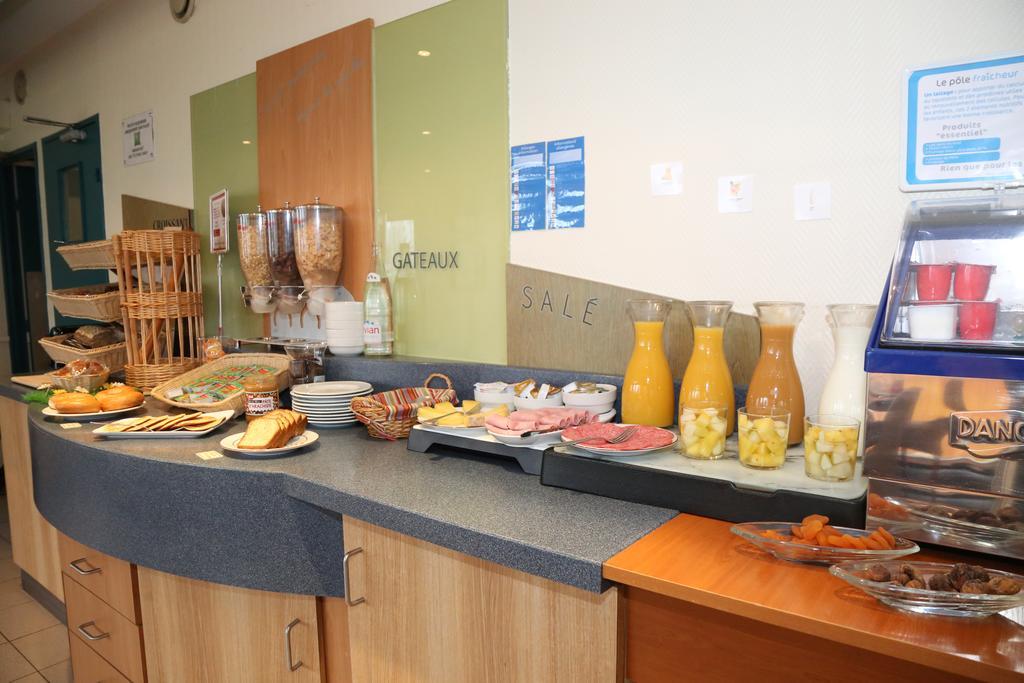 Отель Ibis Styles Orleans Ла-Шапель-Сен-Мемен Экстерьер фото